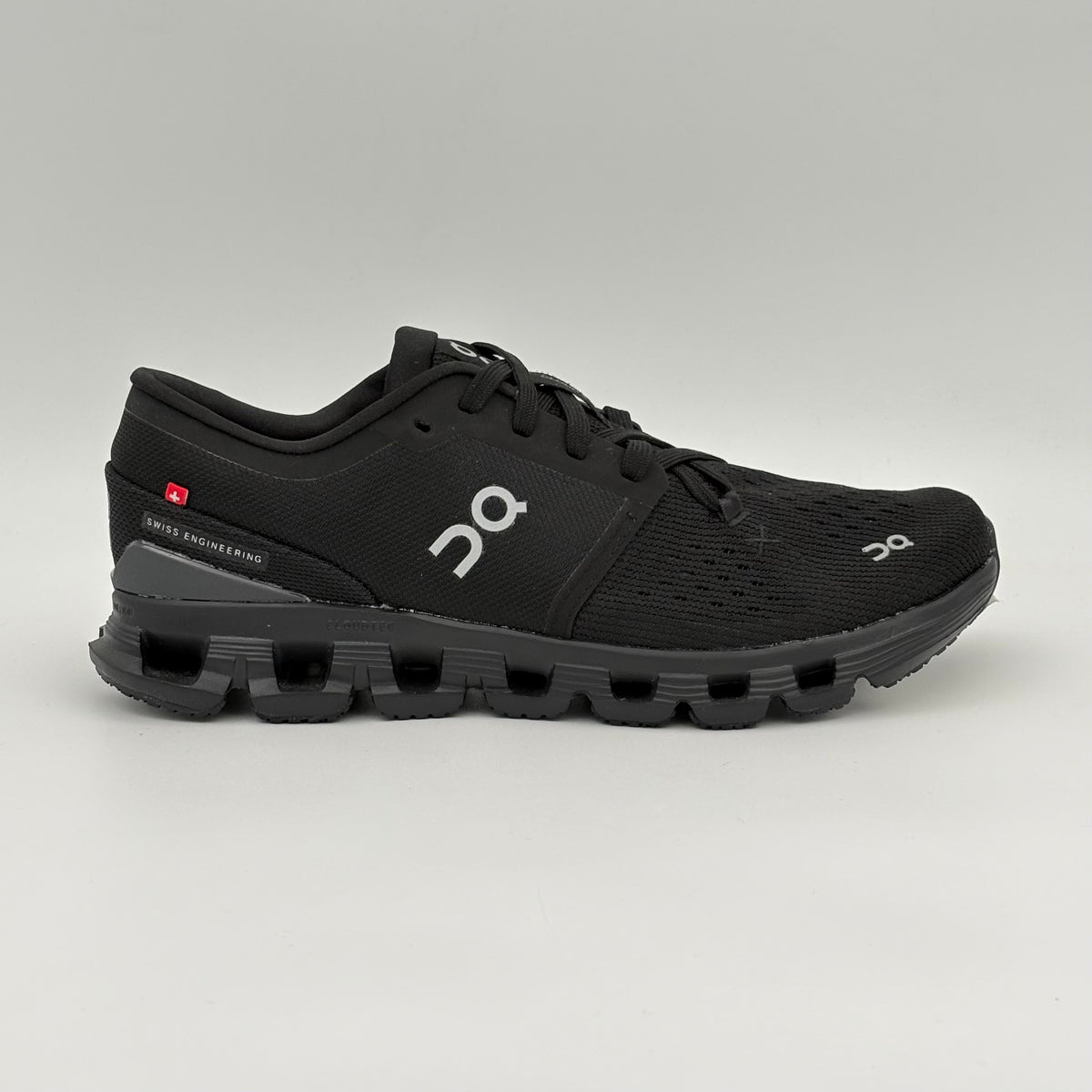 On Running Cloud X 4 Black Eclipse W