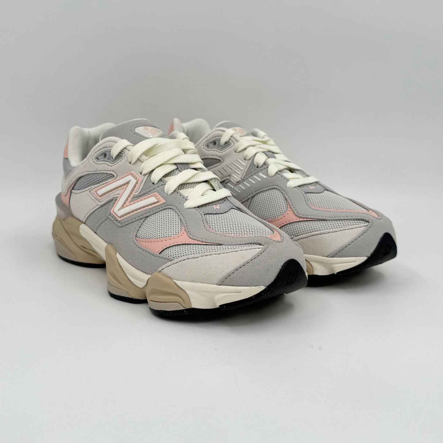 New Balance 9060
Grey Pink (GS)