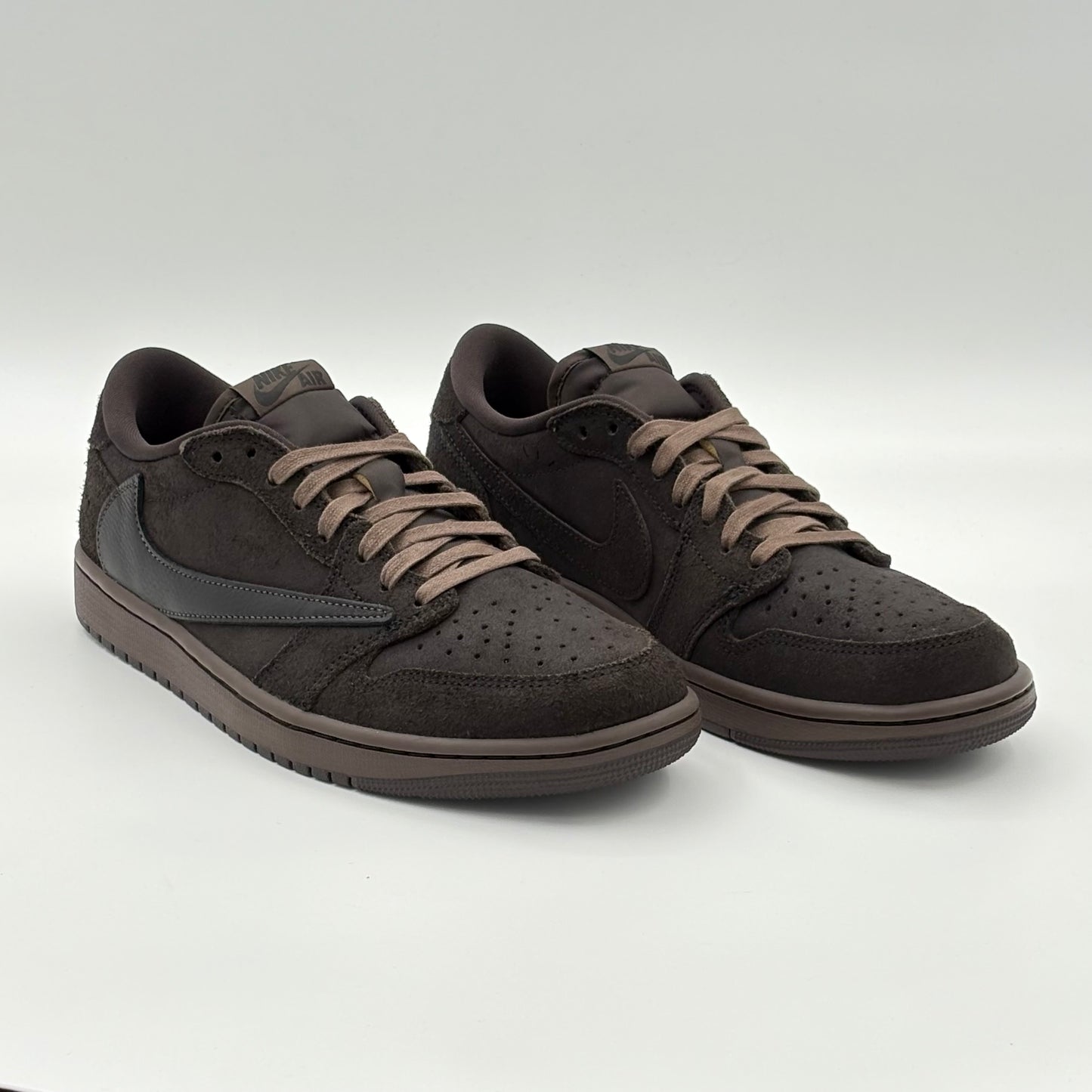 Jordan 1 Retro Low OG SP Travis Scott Velvet Brown