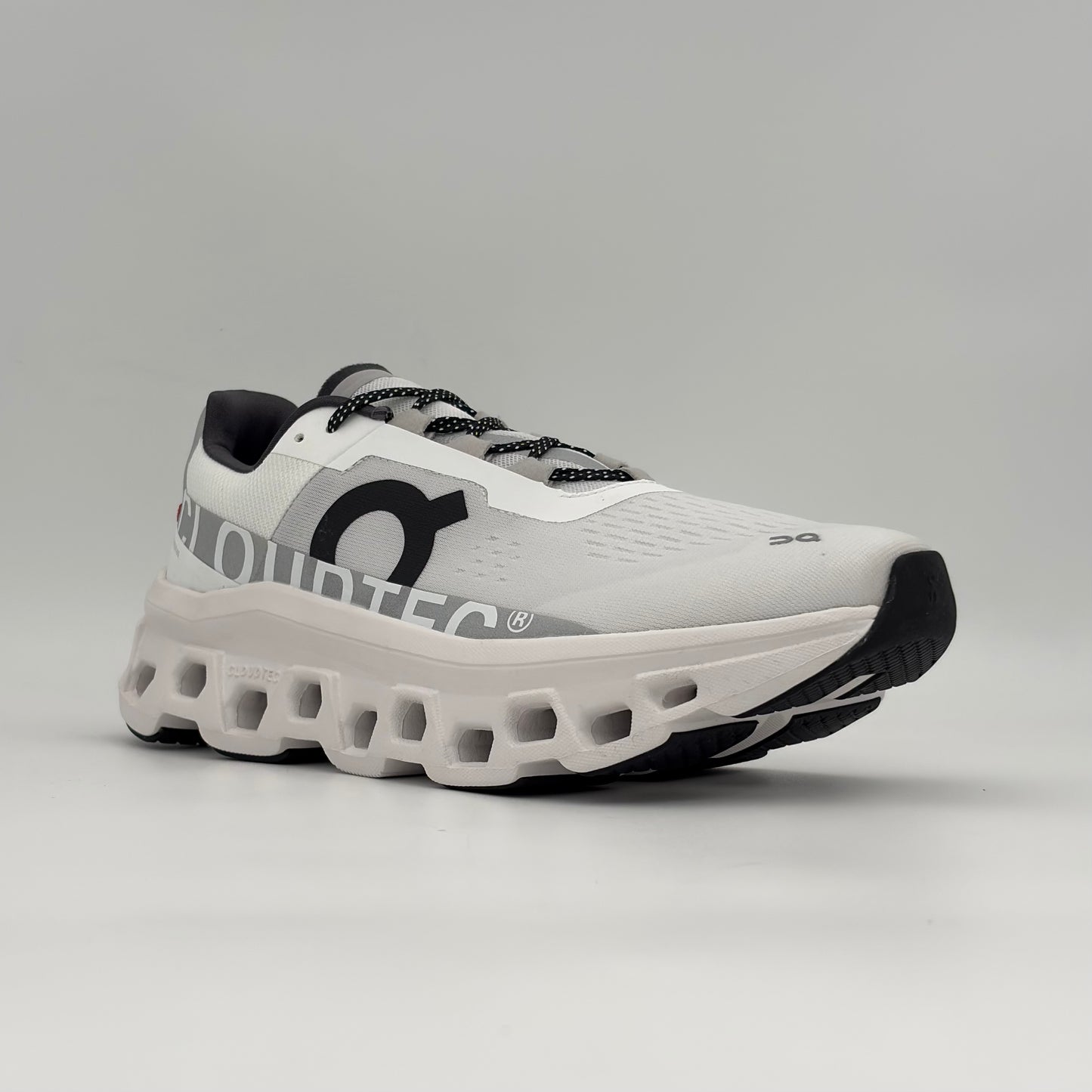 On Running Cloudmonater All White