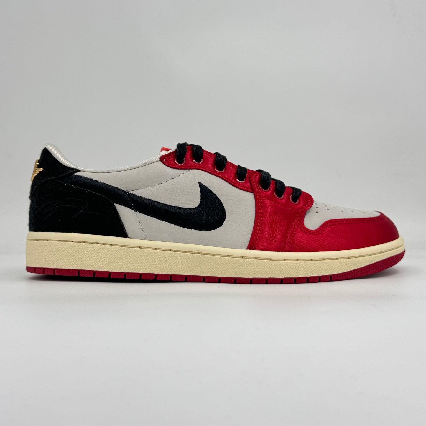Air Jordan 1 Retro Low OG Trophy Room "Away"