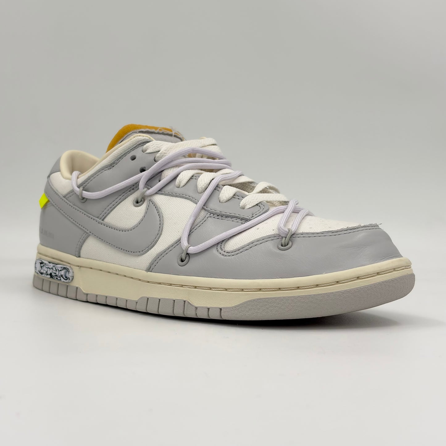 Nike Dunk Low
Off-White Lot 49
