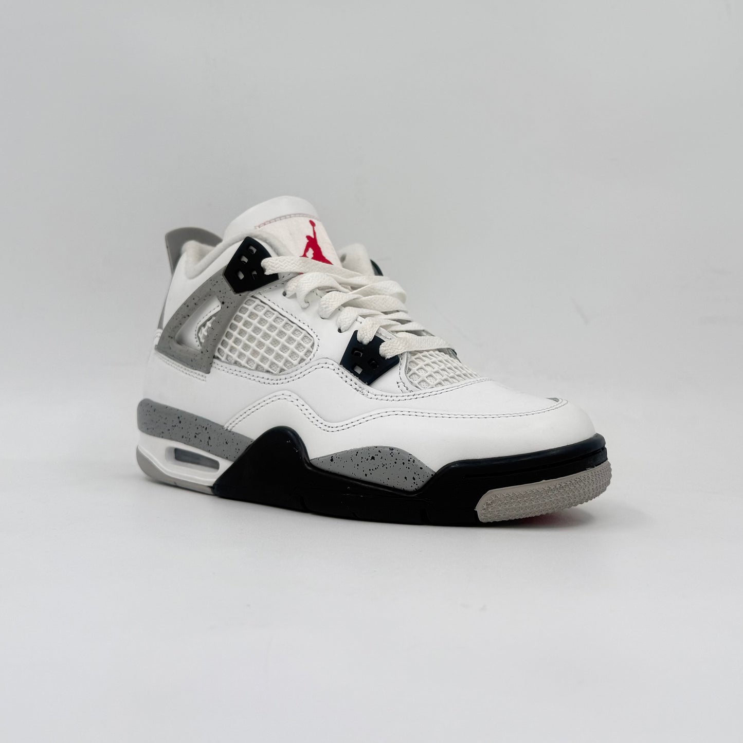 Jordan 4 Retro
White Cement (2025) (GS)