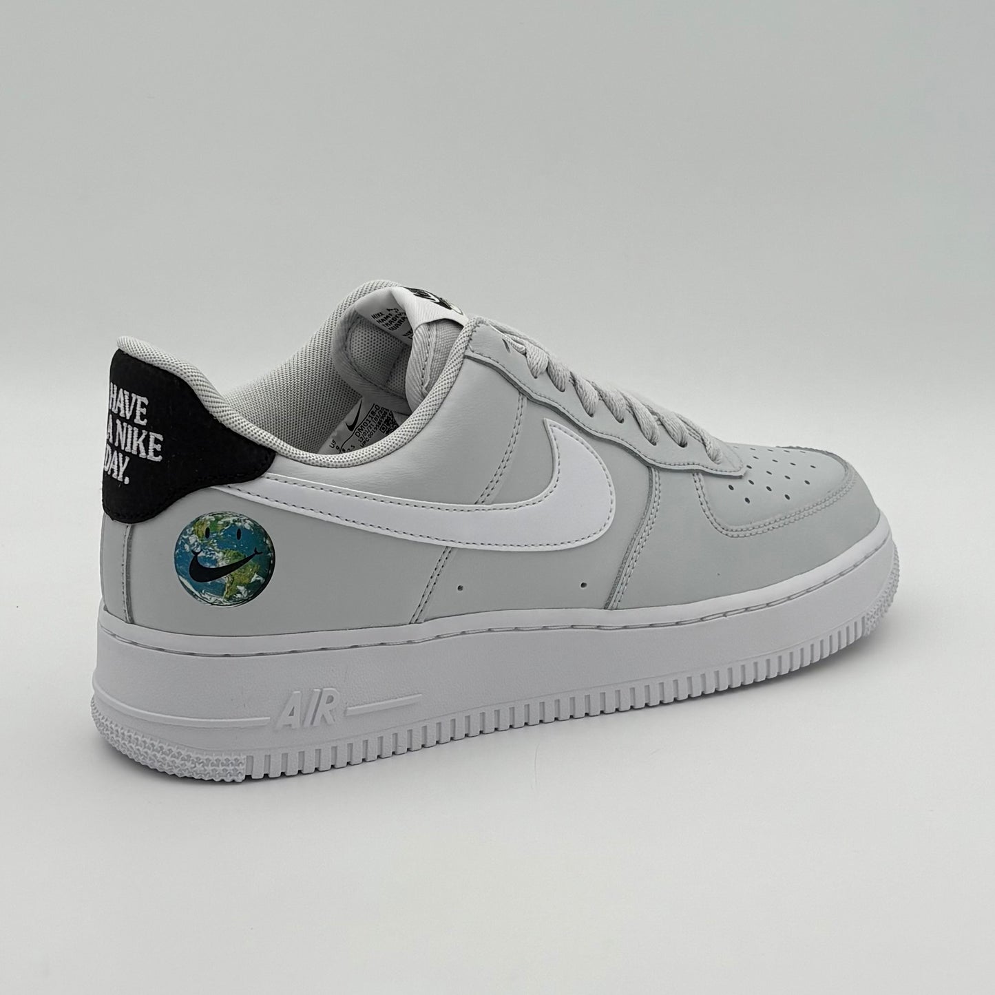 Nike Air Force 1 Day Earth