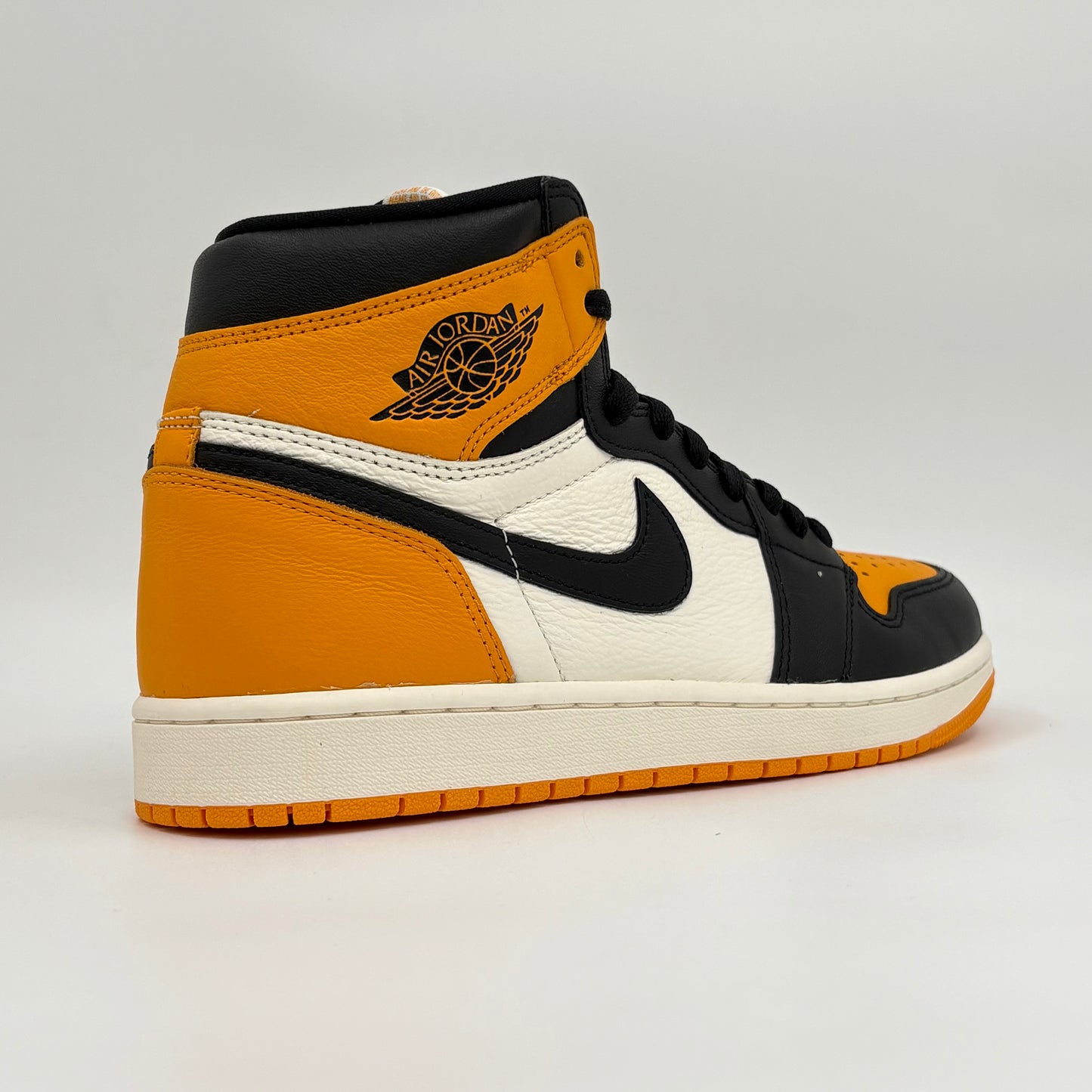 Air Jordan 1 Retro High OG "Taxi"