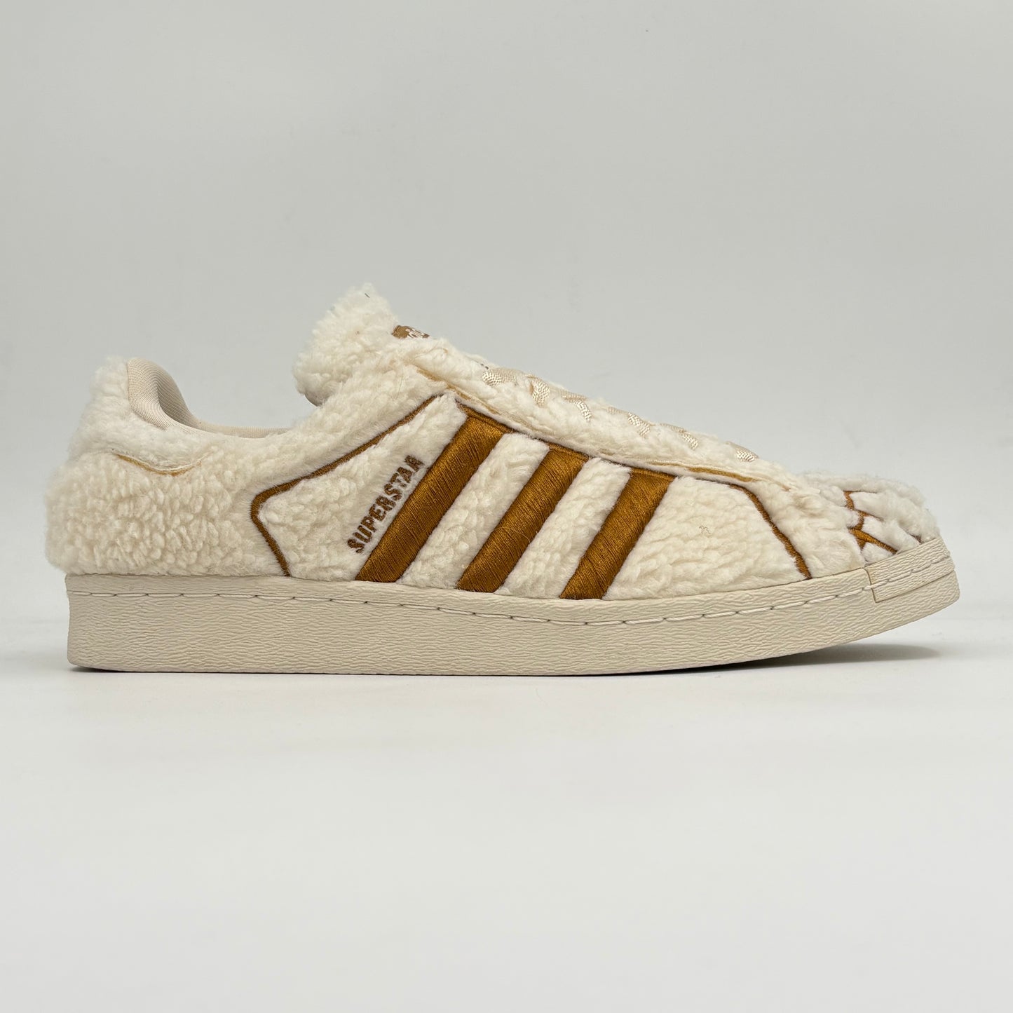 Adidas Superstar Concha Vainilla (Pre-owned 10/10 No box)