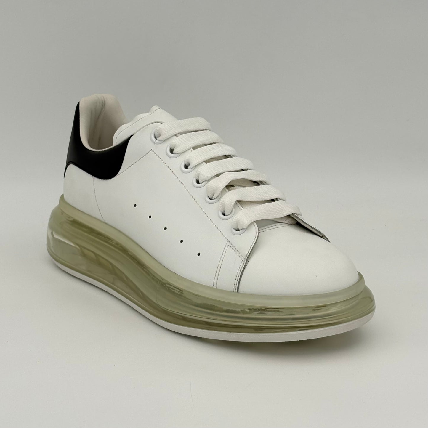 Alexander McQueen Oversize Suela Transparente Negro