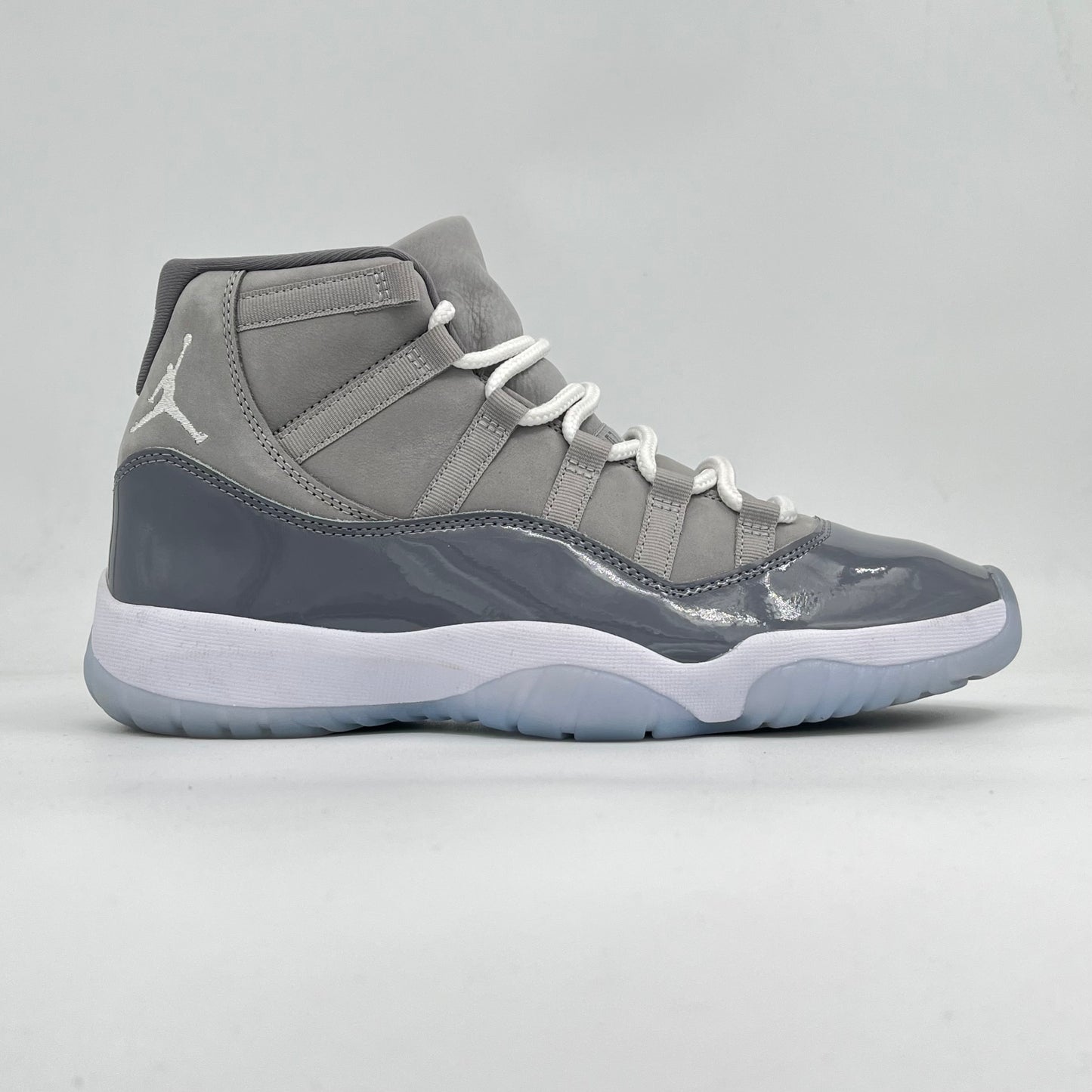 Nike Air Jordan 11 Retro Cool Grey (Pre-owned 9.5/10 No Box)
