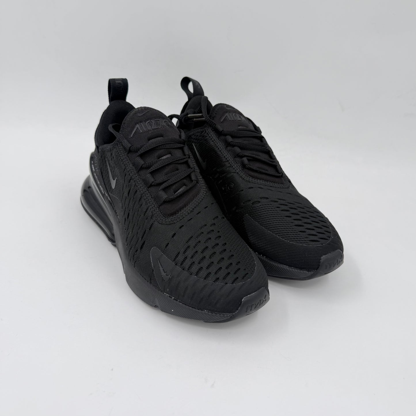 Nike Air Max 270
Triple Black