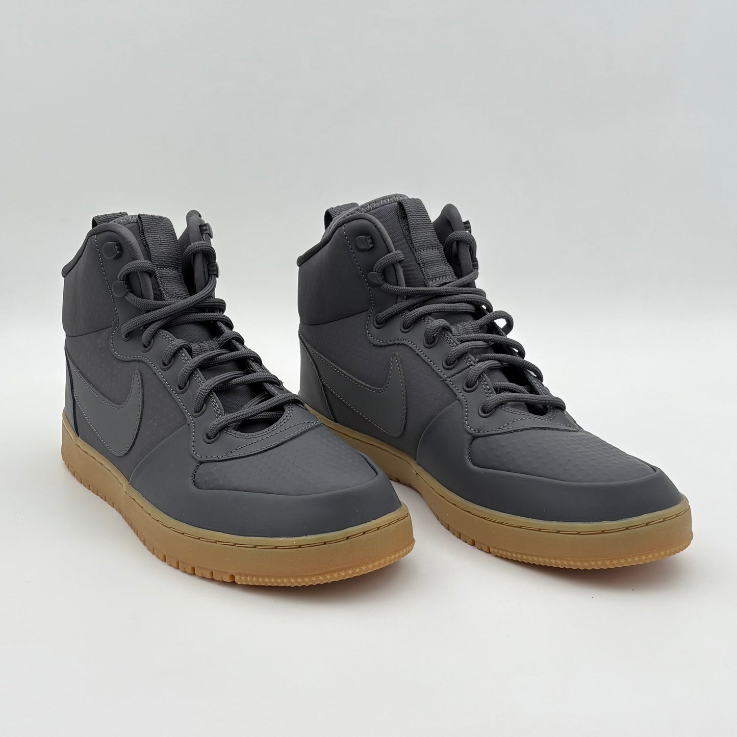 Nike Court Borough Mid Winter