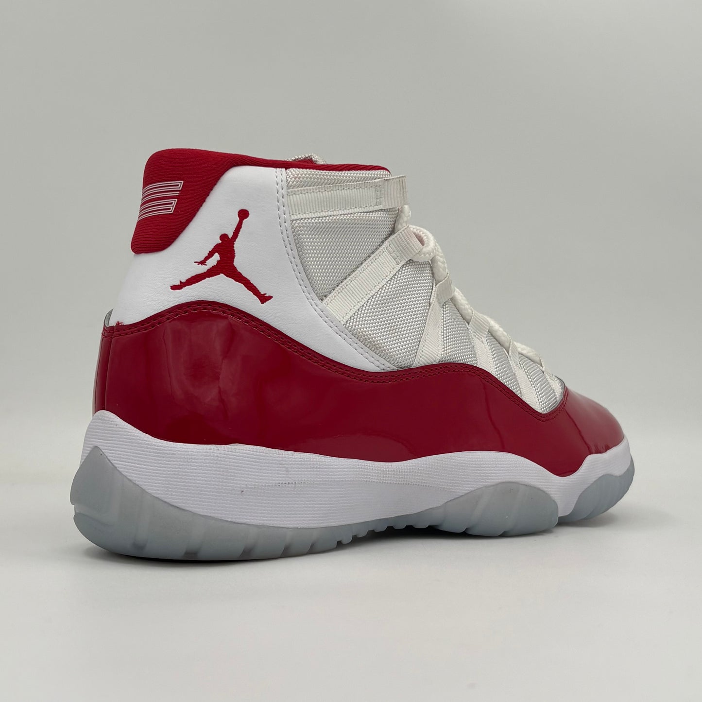 Air Jordan 11 Retro Cherry 2022