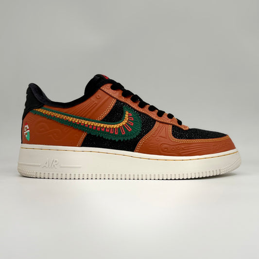 Nike Air Force 1 Low "Siempre Familia" (Pre-owned 9.5/10)