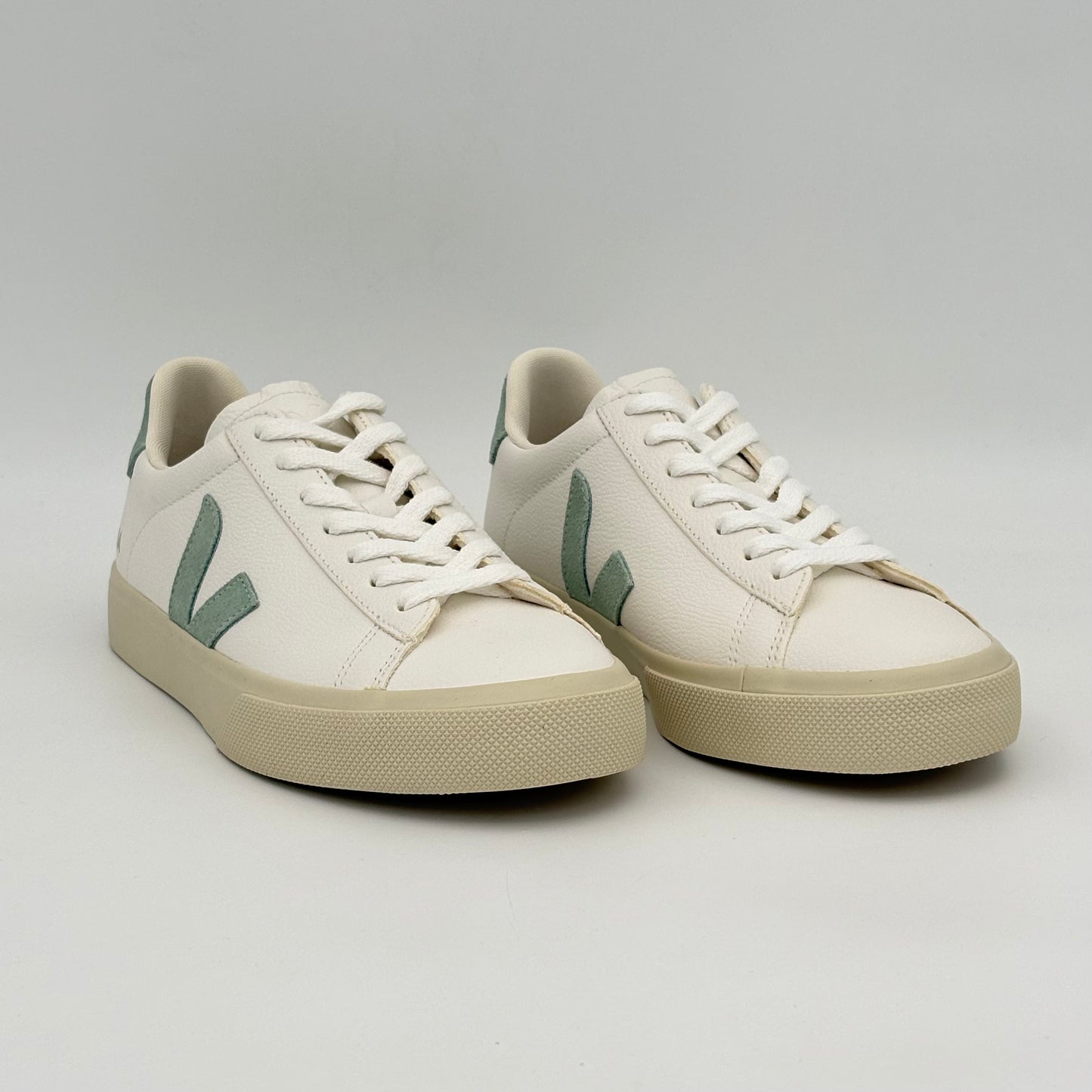 Veja Campo White Matcha