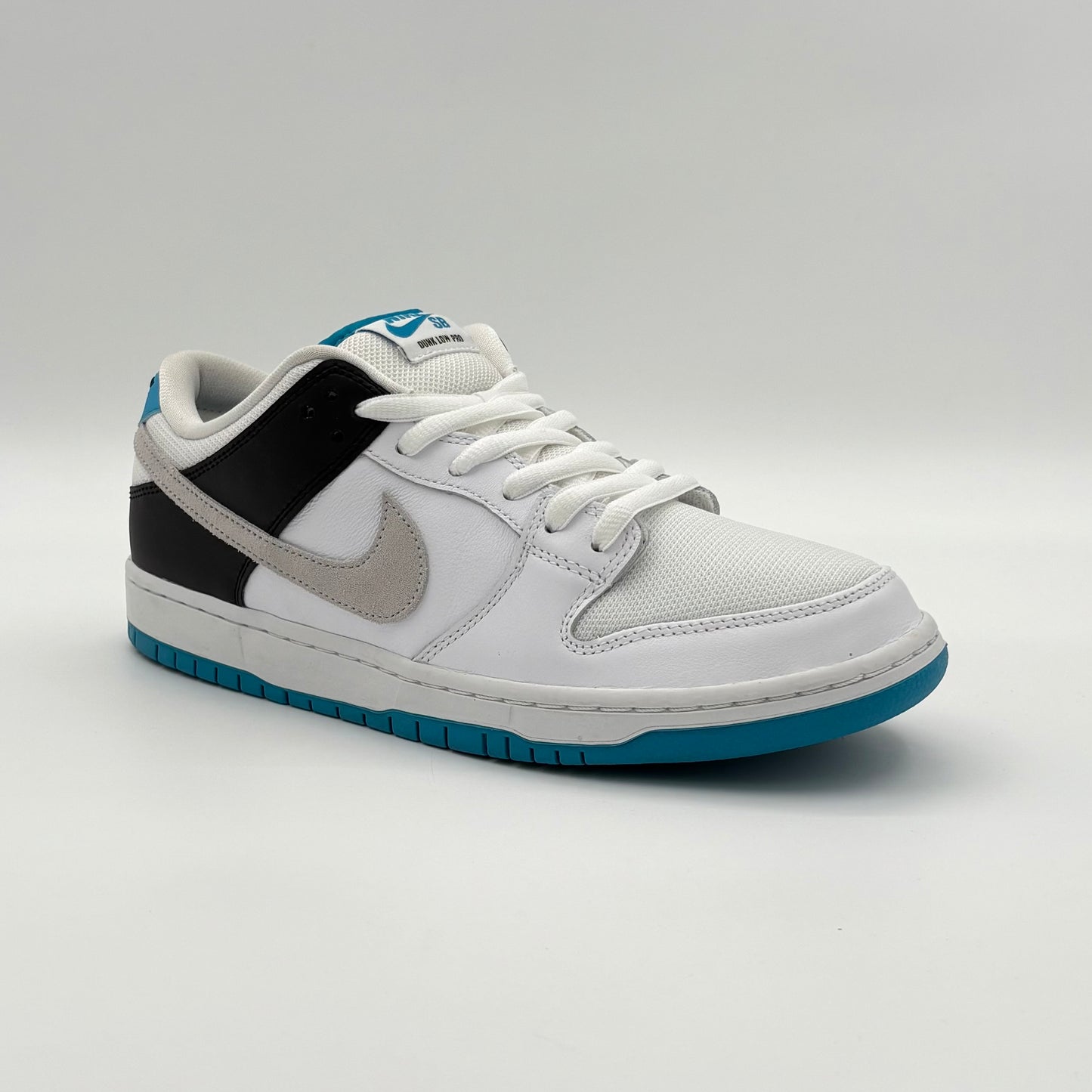 Nike SB Dunk Low Laser Blue