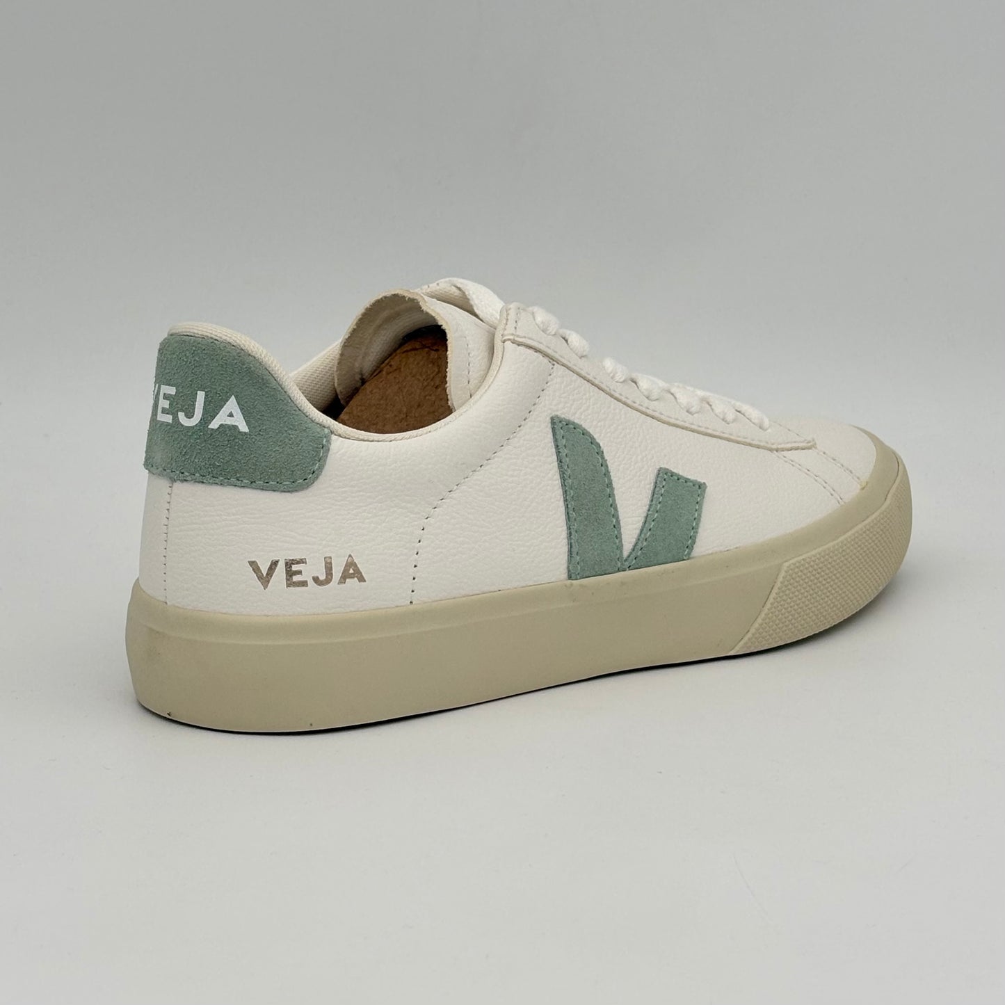 Veja Campo White Matcha