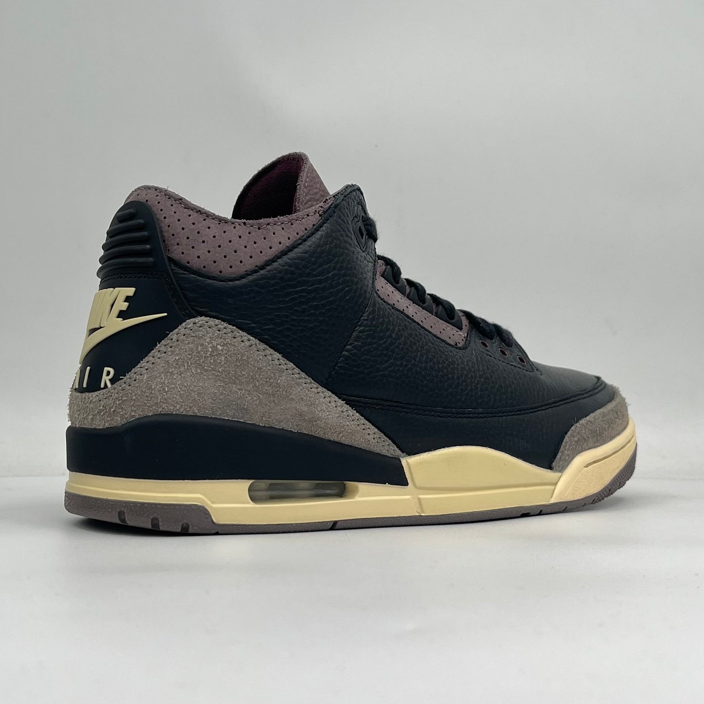Jordan 3 Retro OG SP A Ma Maniére While You Were Sleeping (Pre-owned 9/10)