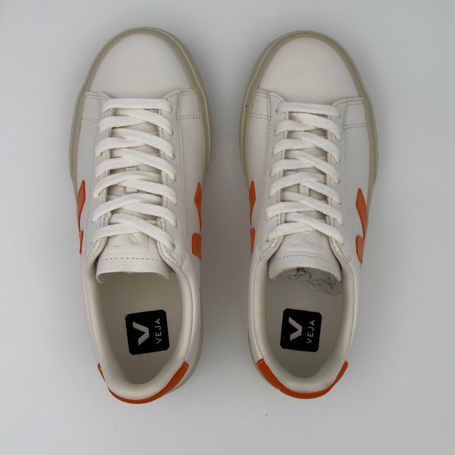 Veja Campo White Fury