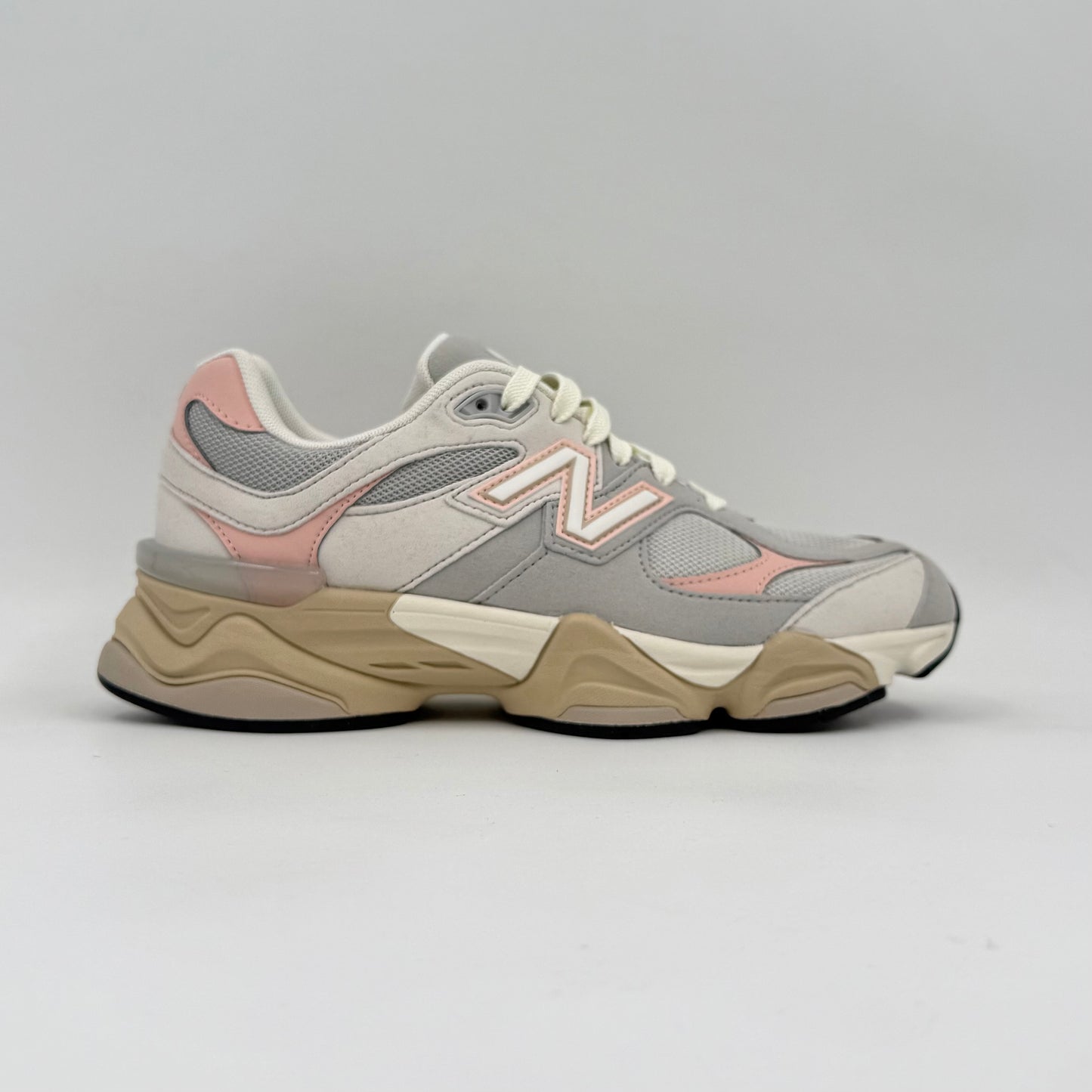 New Balance 9060
Grey Pink (GS)