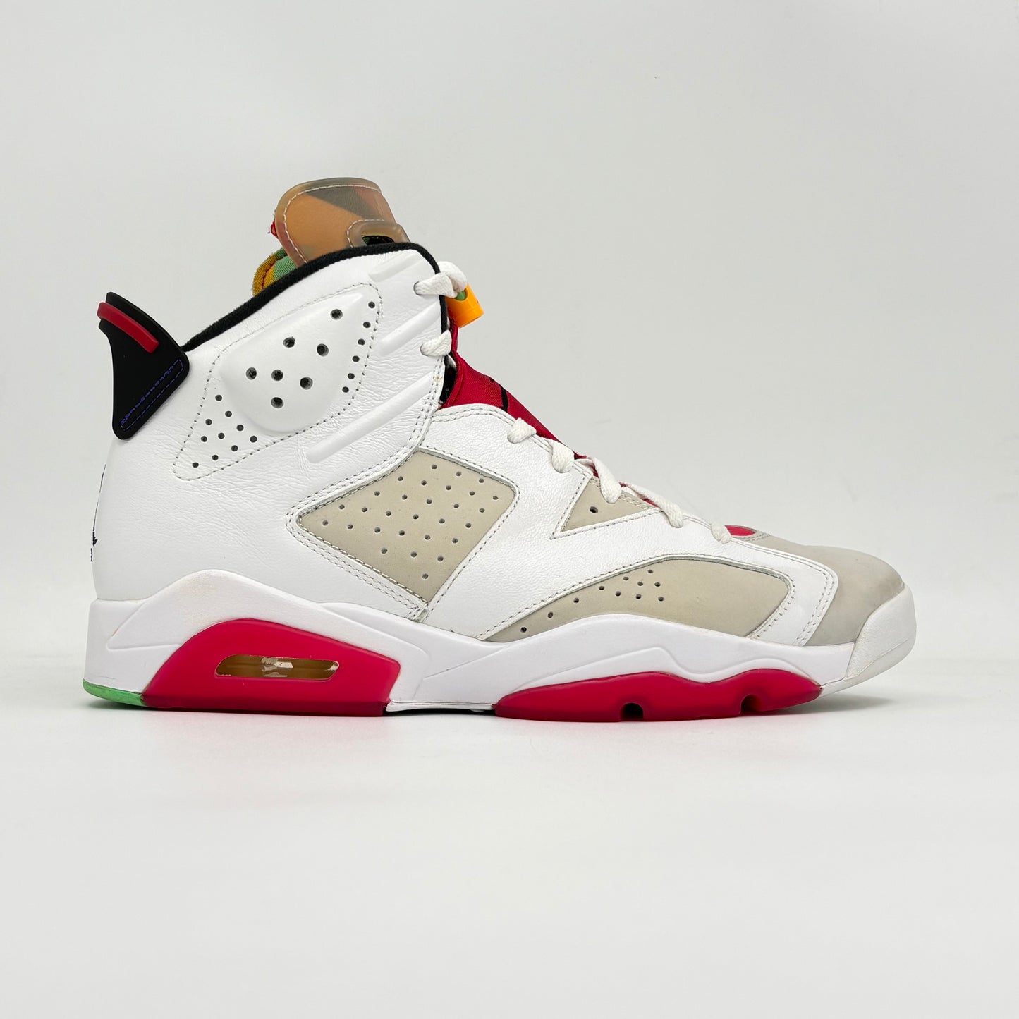 Nike Air Jordan 6 Retro "Hare" (Pre-owned 9/10 No Box)