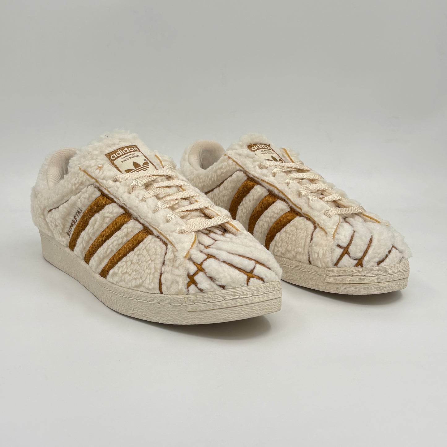 Adidas Superstar Concha Vainilla (Pre-owned 10/10 No box)