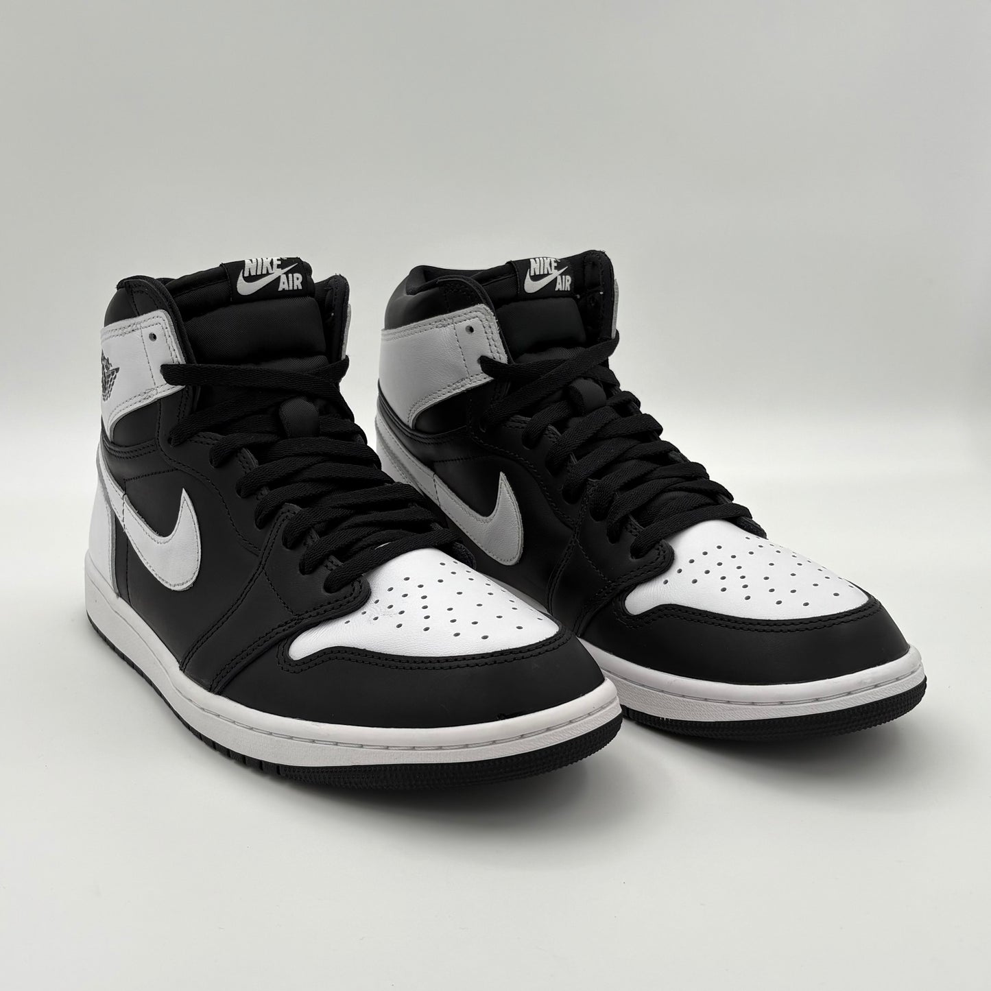 Jordan 1 Retro High OG Black White