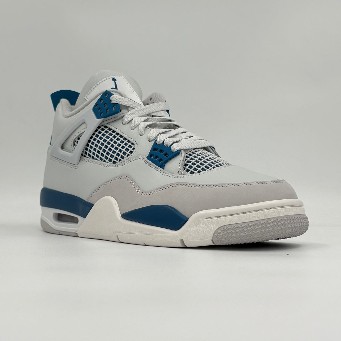 Jordan 4 Retro
Military Blue (2024)