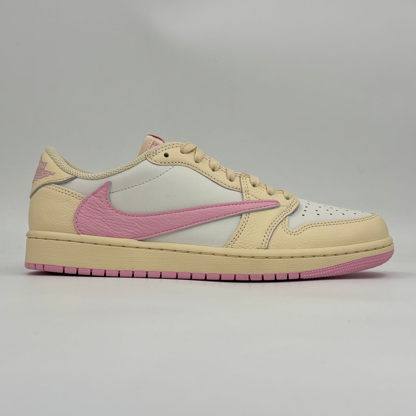 Nike Air Jordan 1 Retro Low OG Travis Scott Shy Pink