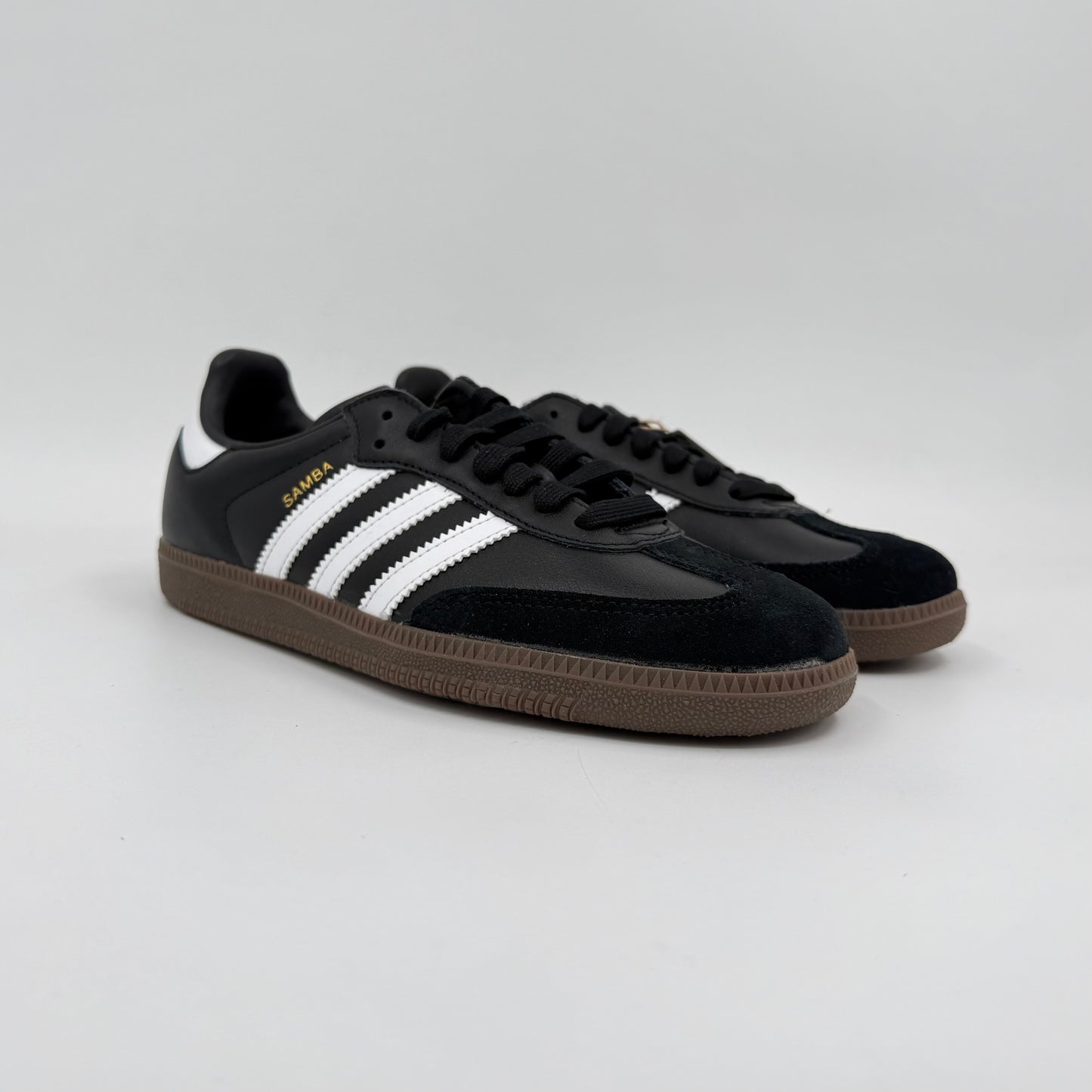 Adidas Samba OG
Black White Gum