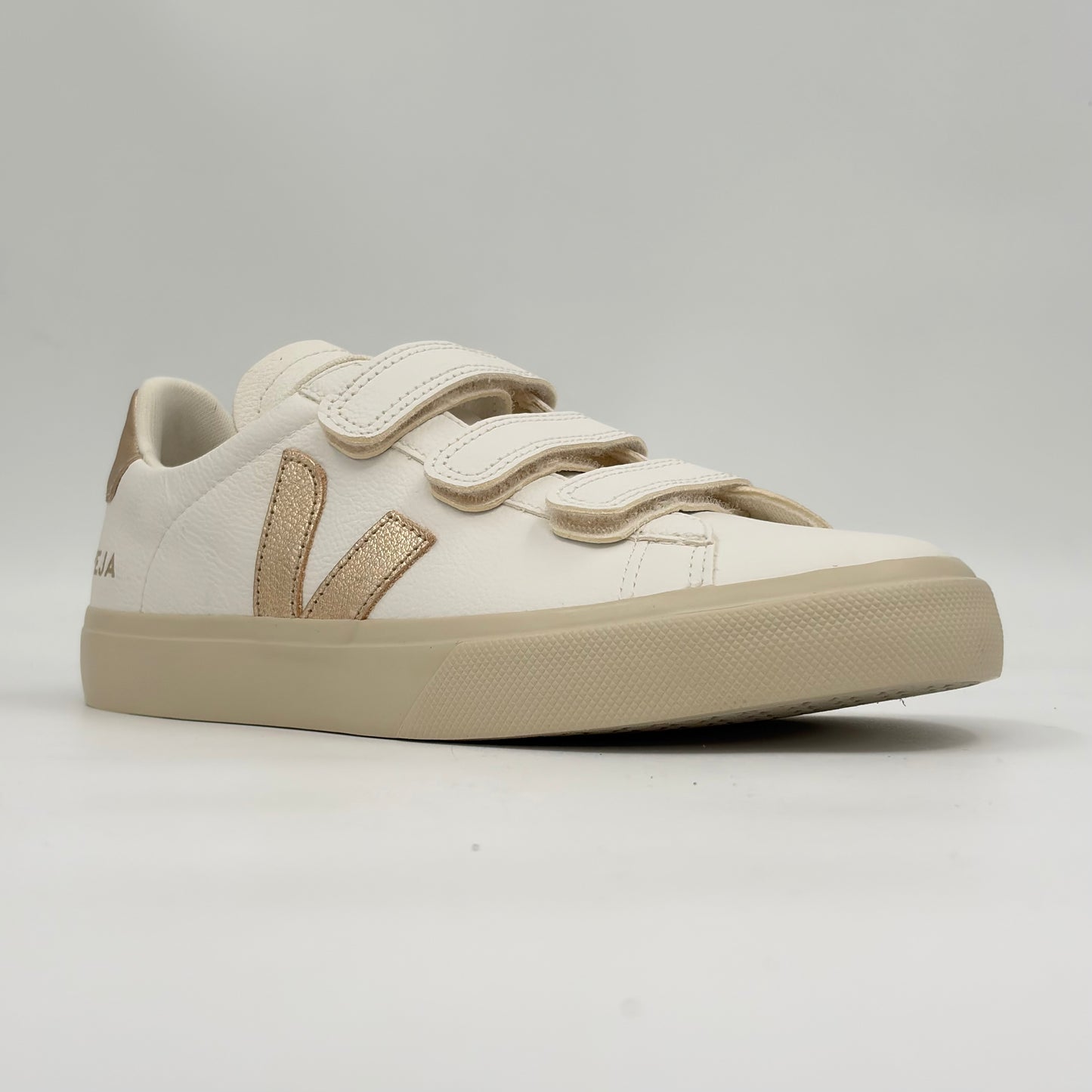 Veja Recife White Platine