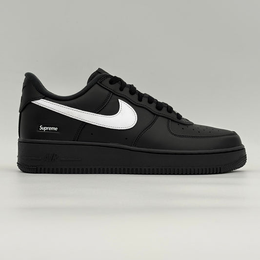 Nike Air Force 1 Low
Supreme Black White