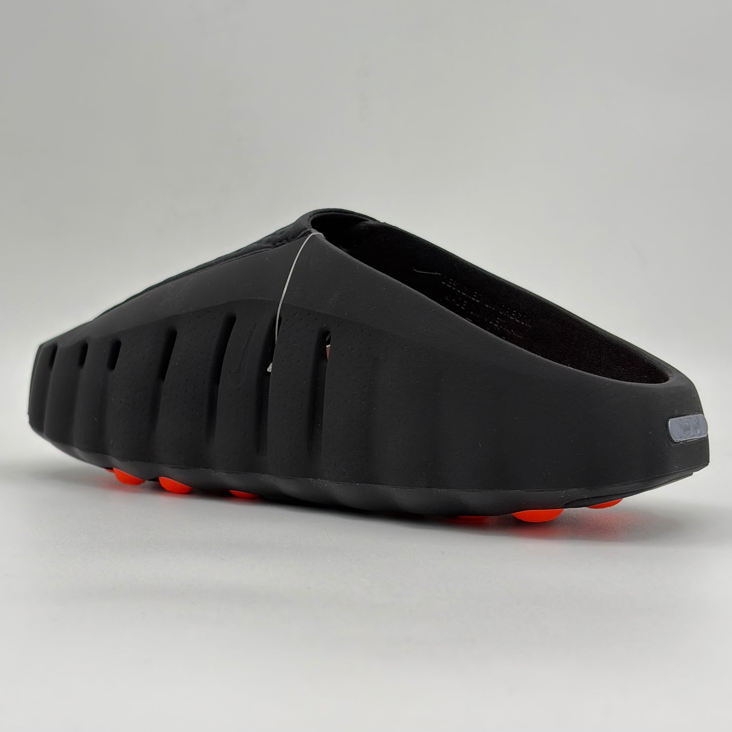Nike Mind 001 Slide
Black Chrome
