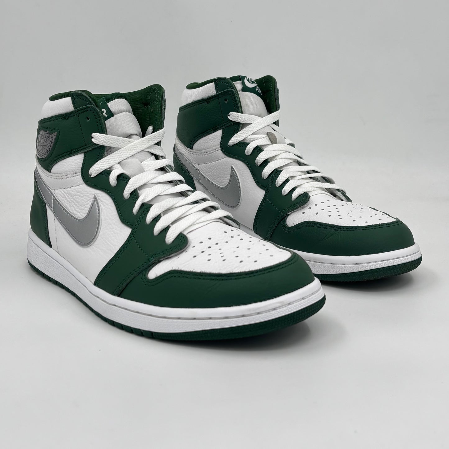 Jordan 1 Retro High OG "Gorge Green" (Pre-owned 9.5/10 Replacement box)
