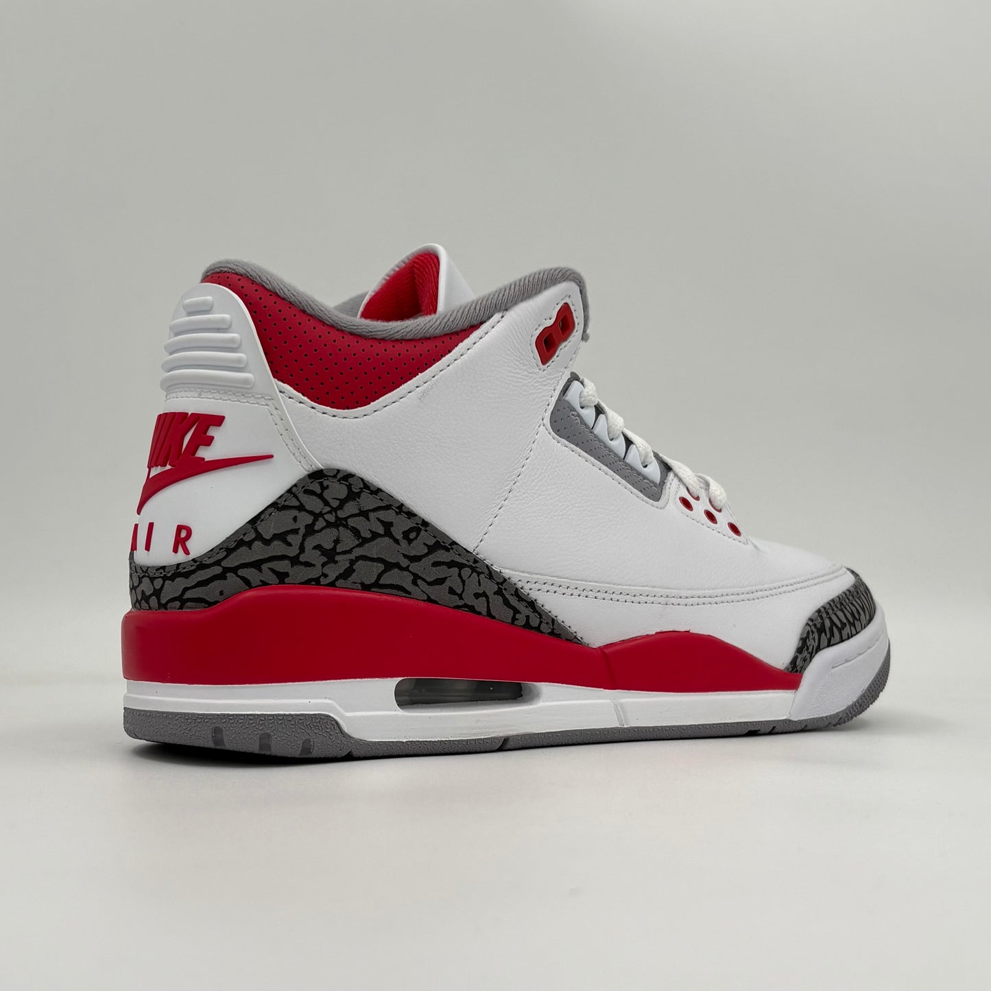 Air Jordan 3 Retro Fire Red