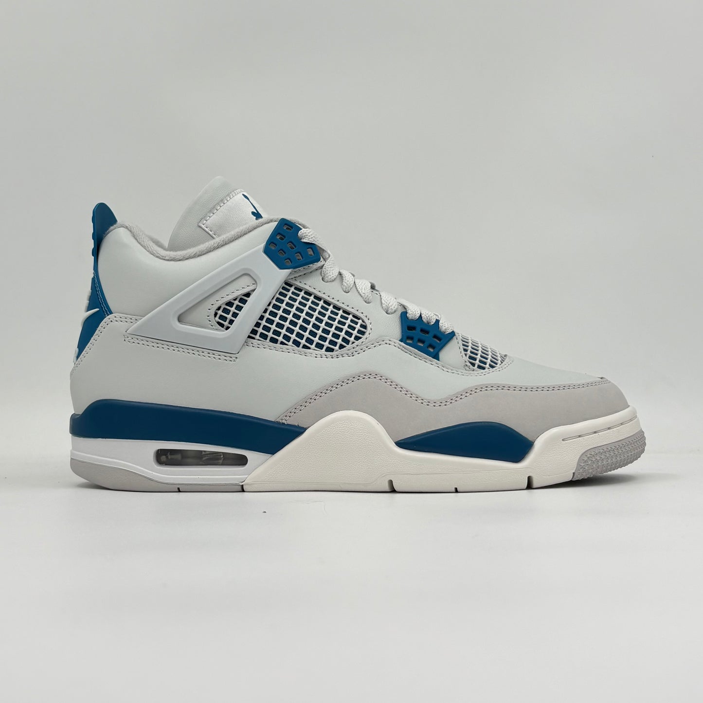 Jordan 4 Retro
Military Blue (2024)