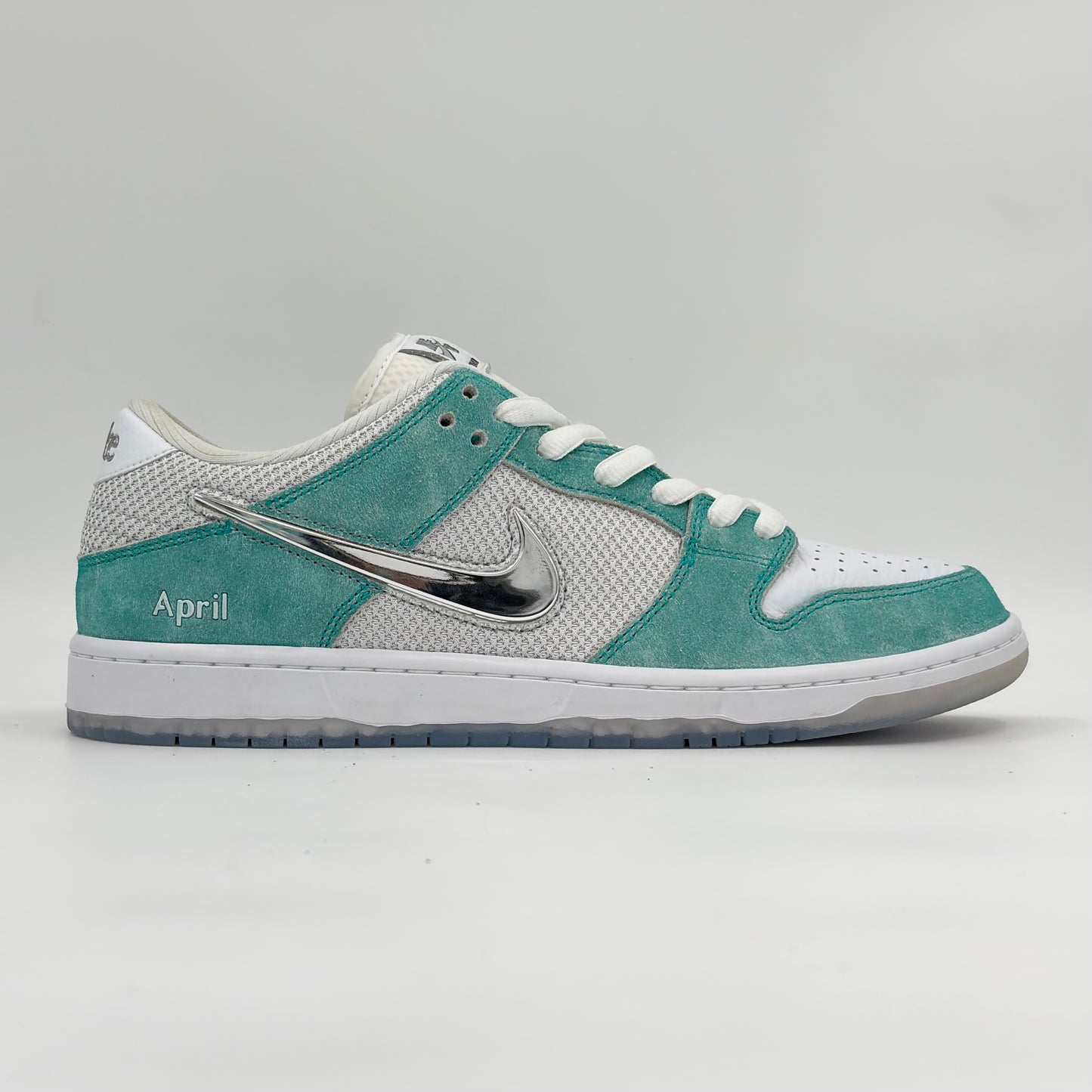 Nike SB Dunk Low Pro April