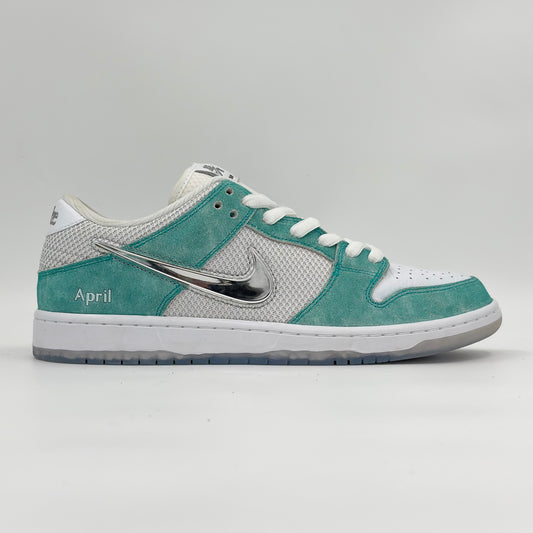 Nike SB Dunk Low Pro April