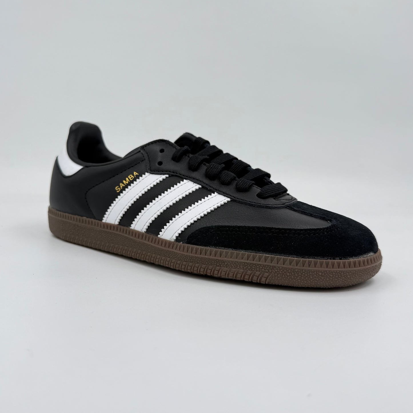 Adidas Samba OG
Black White Gum