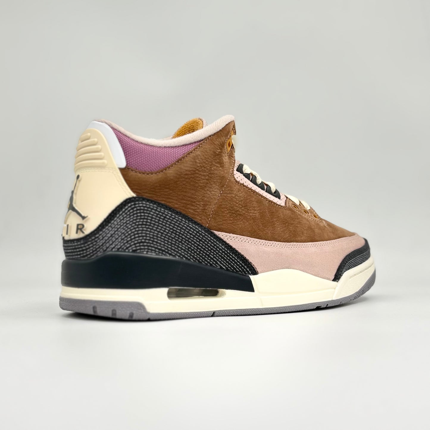 Air Jordan 3 Retro "Winterized - Archaeo Brown"