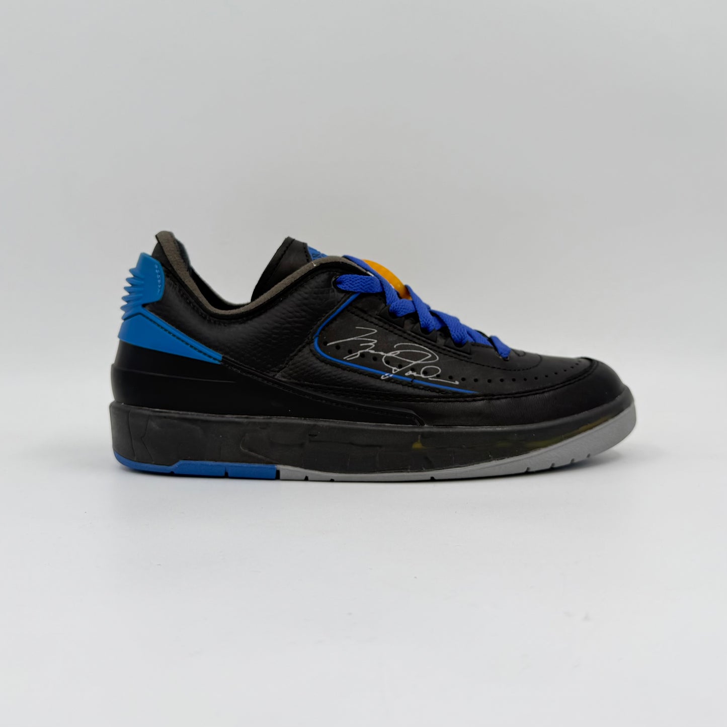 Jordan 2 Retro Low SP
Off-White Black Blue (Damage Box)