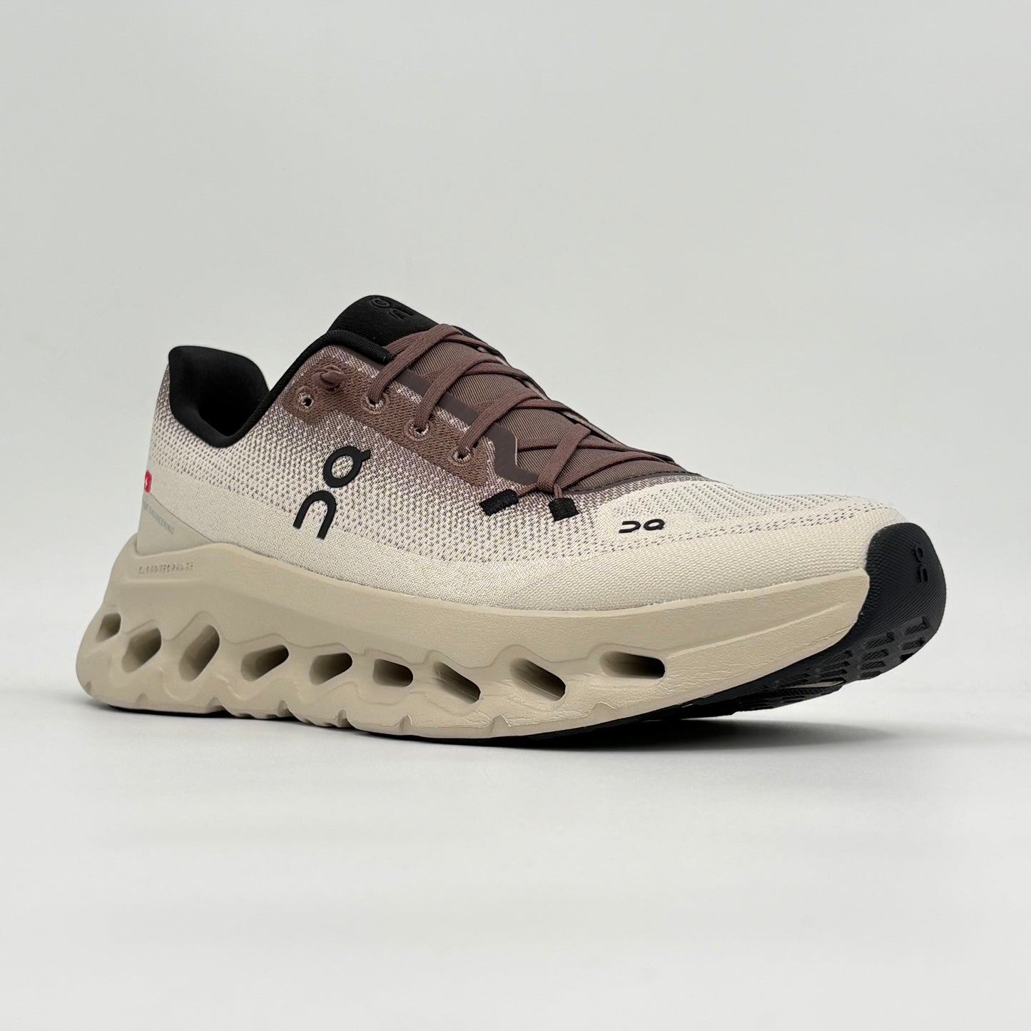 On Running Cloudtilt Clove Sand