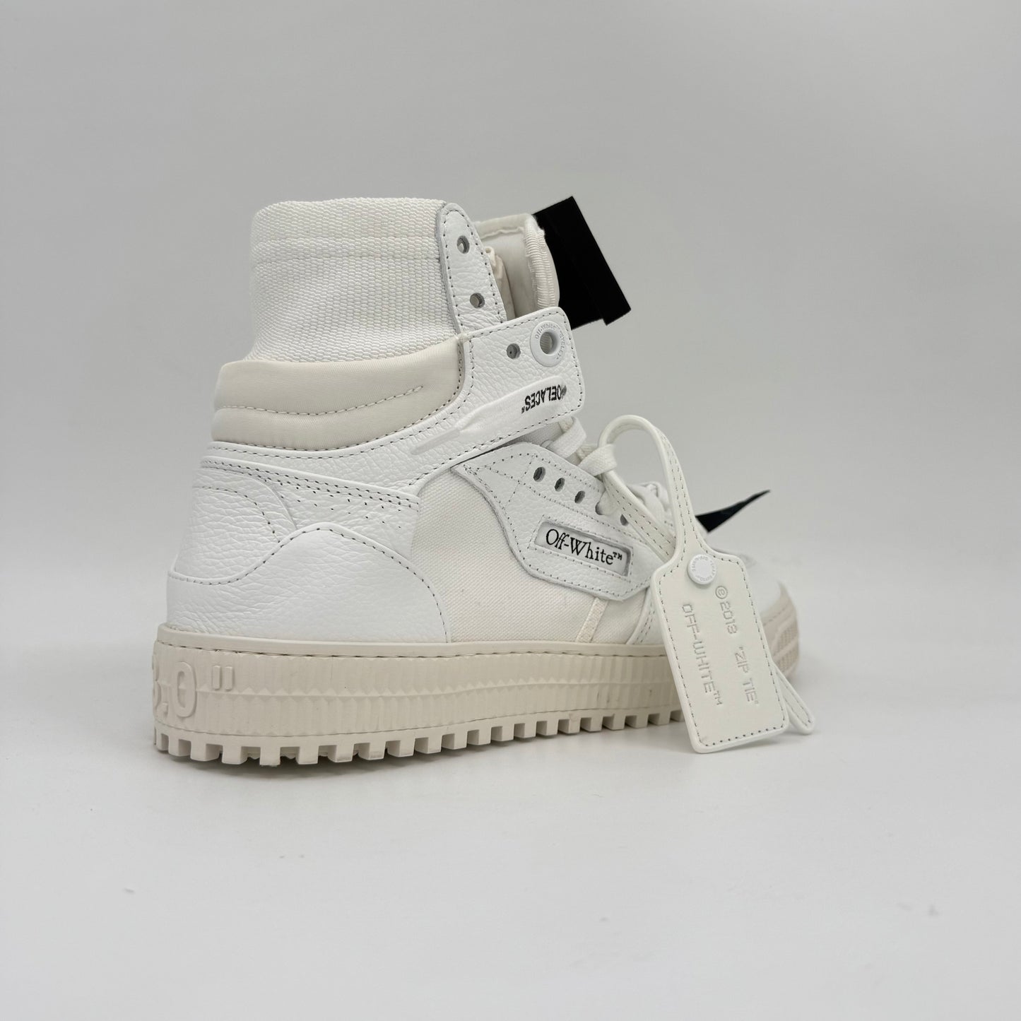 OFF-WHITE Off Court 3.0
White Black