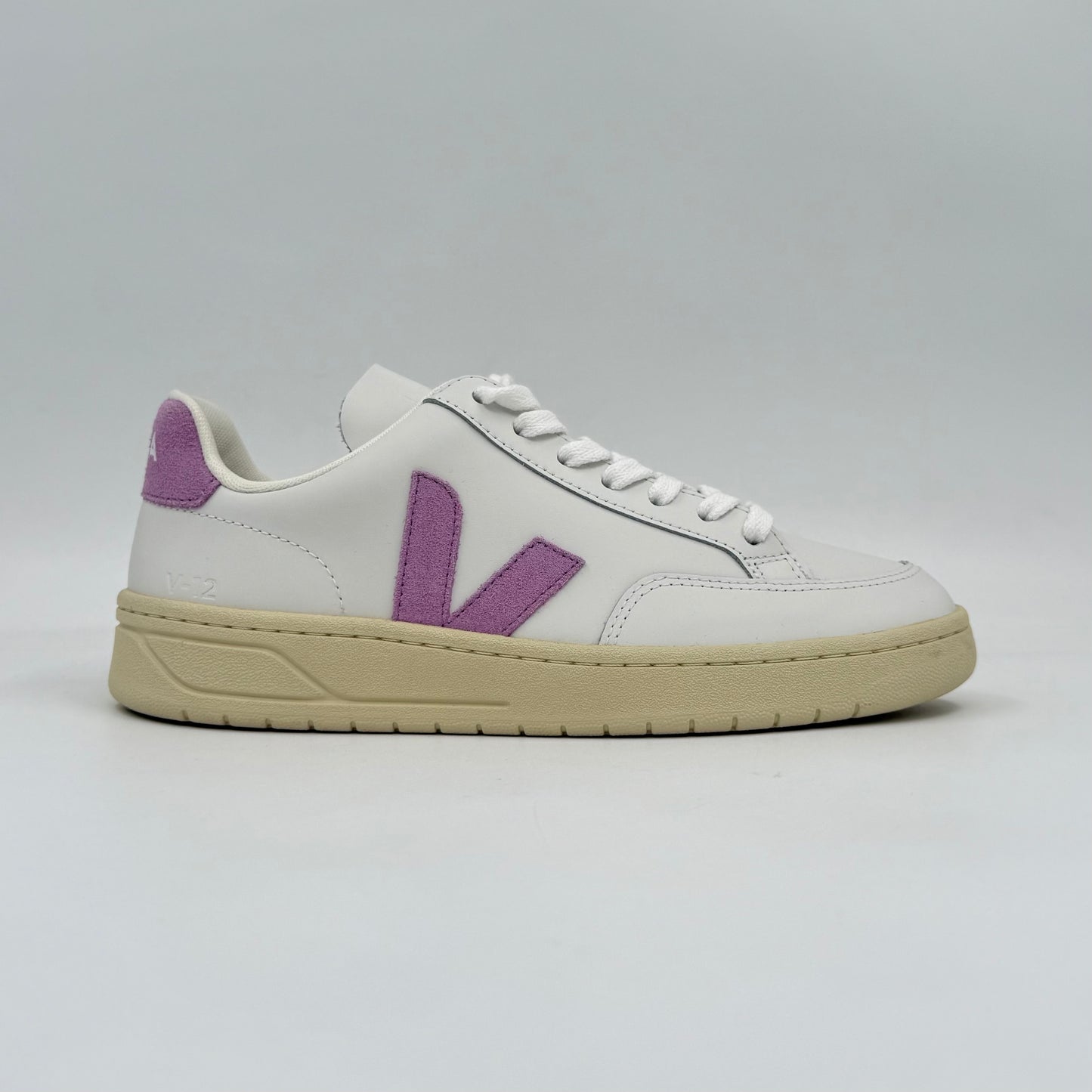 Veja V-12 Leather                        White Orchid