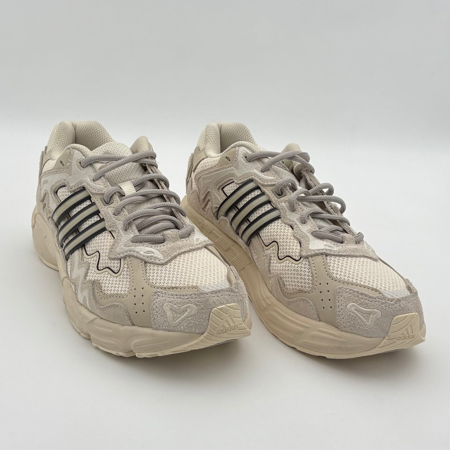 Adidas Response CL Bad Bunny en Wonder White