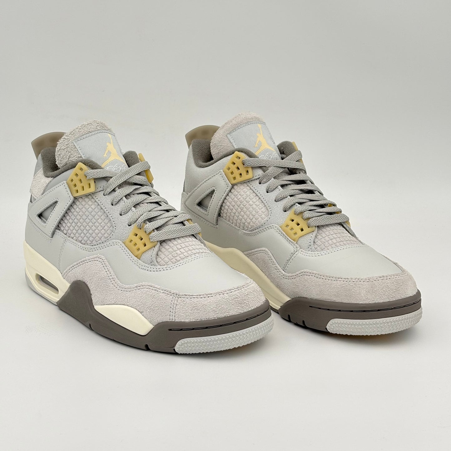 Jordan 4 Retro SE
Craft Photon Dust