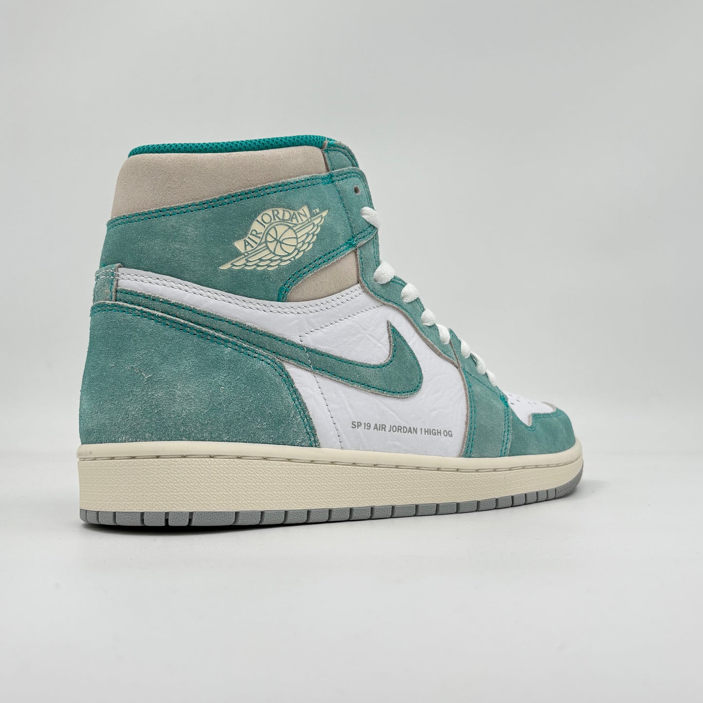 Jordan 1 Retro High
Turbo Green