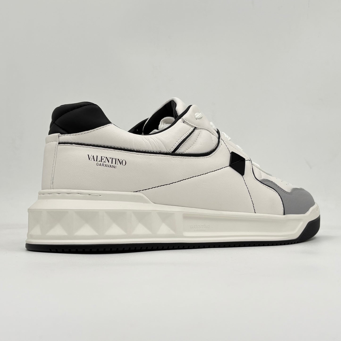 Valentino Garavani One Stud