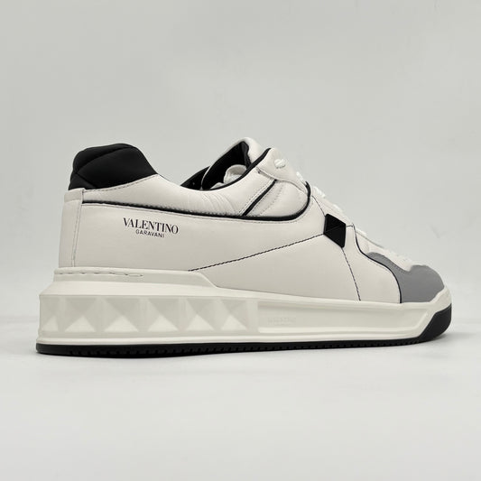 Valentino Garavani One Stud