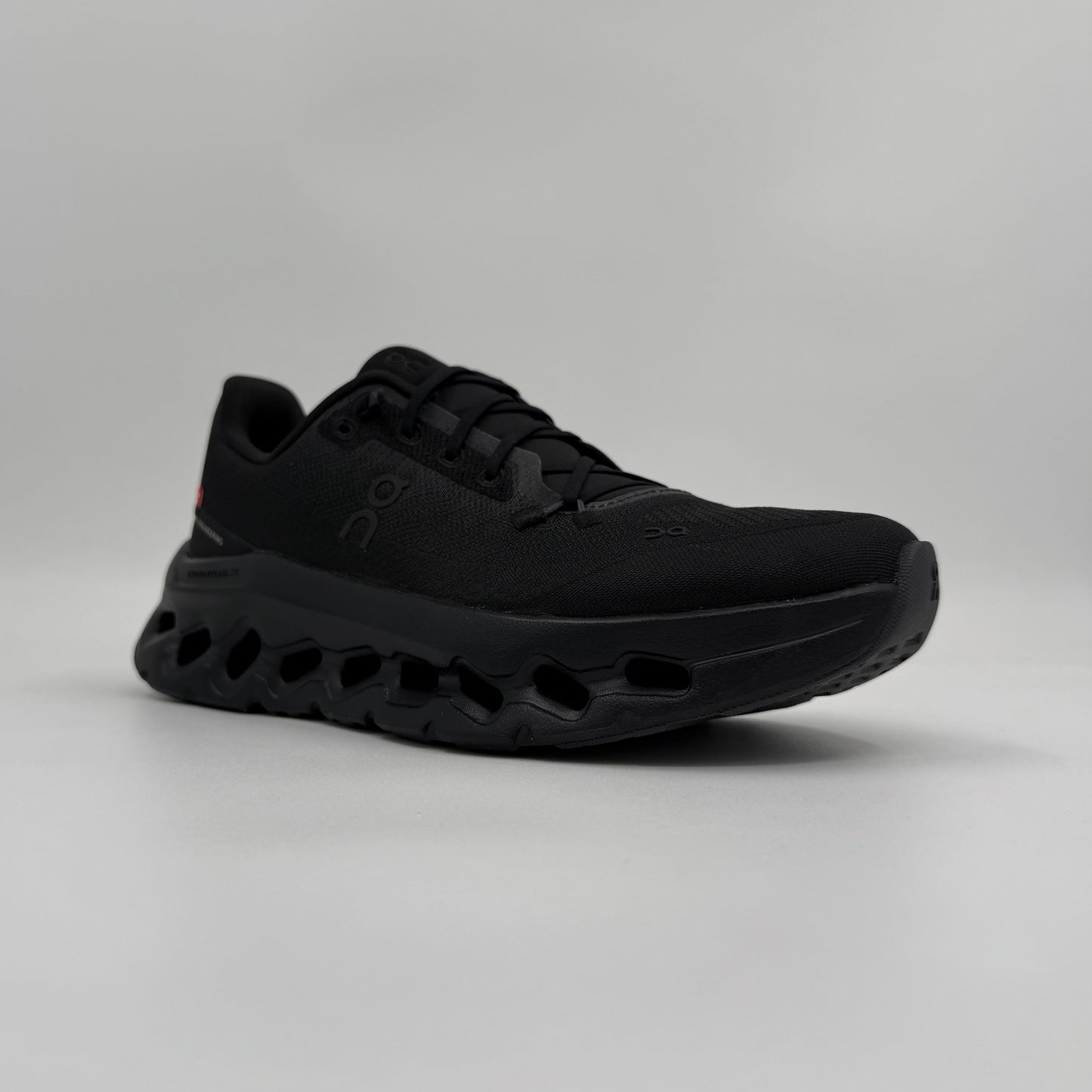 On Running Cloudtilt Eclipse Black