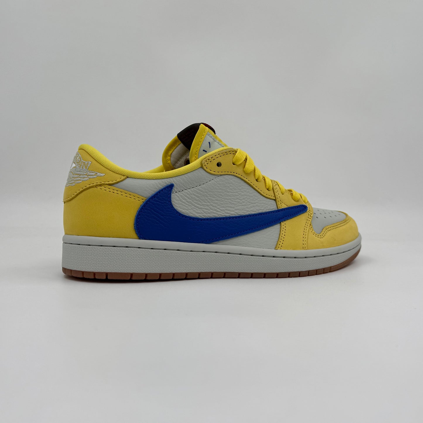 Jordan 1 Retro Low OG SP
Travis Scott Canary (Women's)