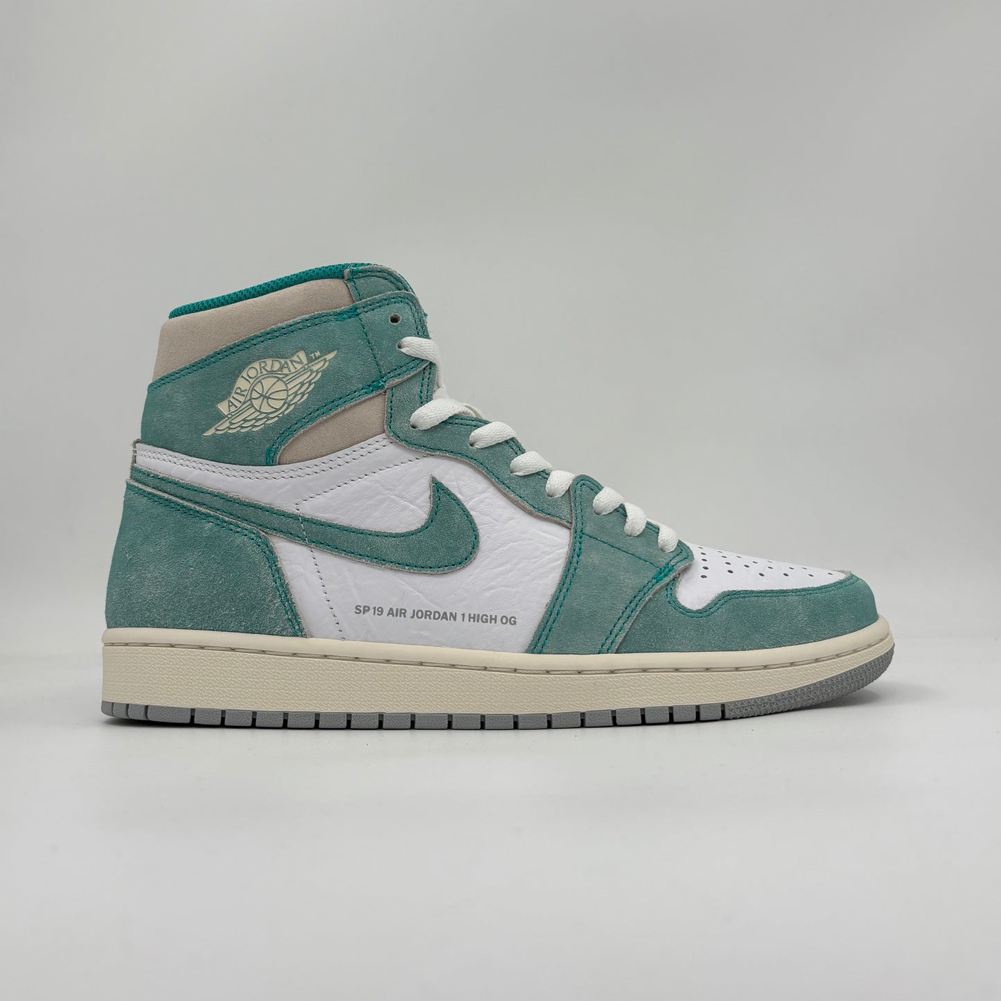 Jordan 1 Retro High
Turbo Green